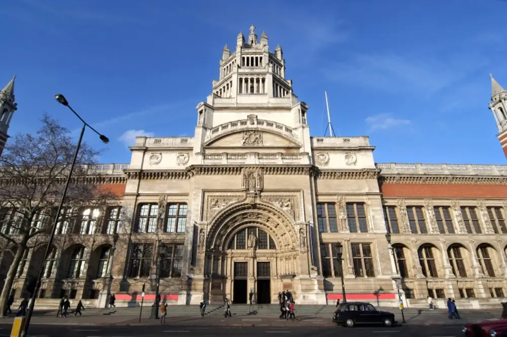 victoria and albert museum london