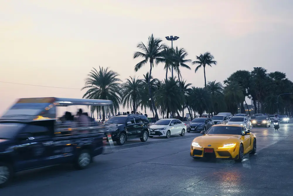 5 Alternative Ways to Travel While on Vacation